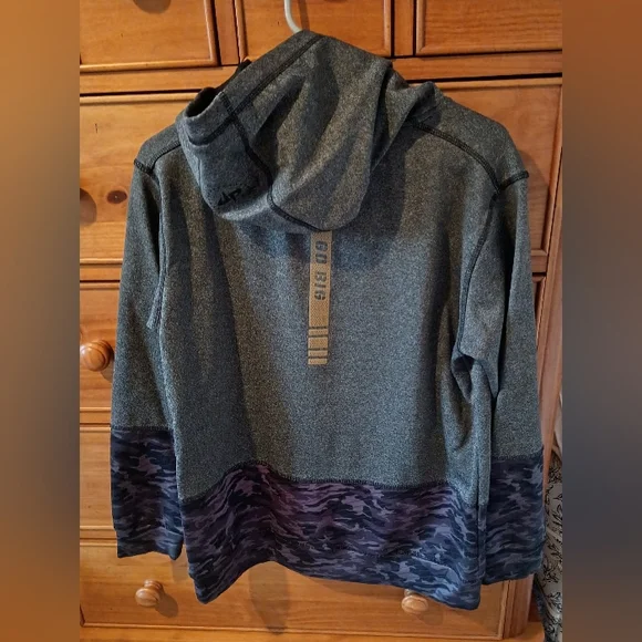 Boy's "Dude Perfect" Grey Hoodie. Size XL! - Picture 2 of 4